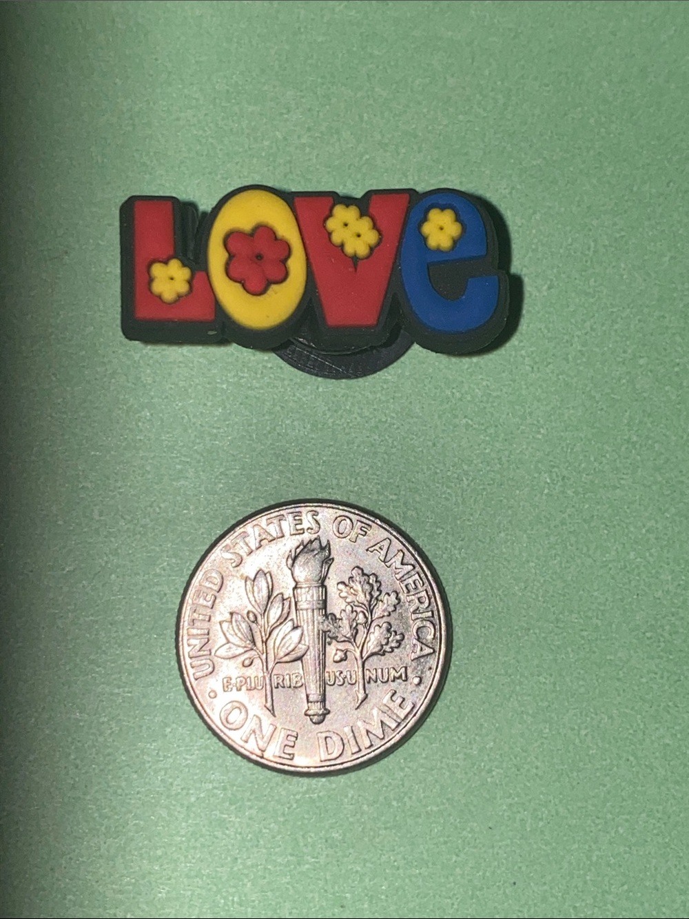 (10 for $15) Groovy LOVE Statement w/ Flowers ☮️ Crocs Shoes Charms